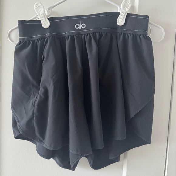 Alo Match Point Short - Picture 3 of 5